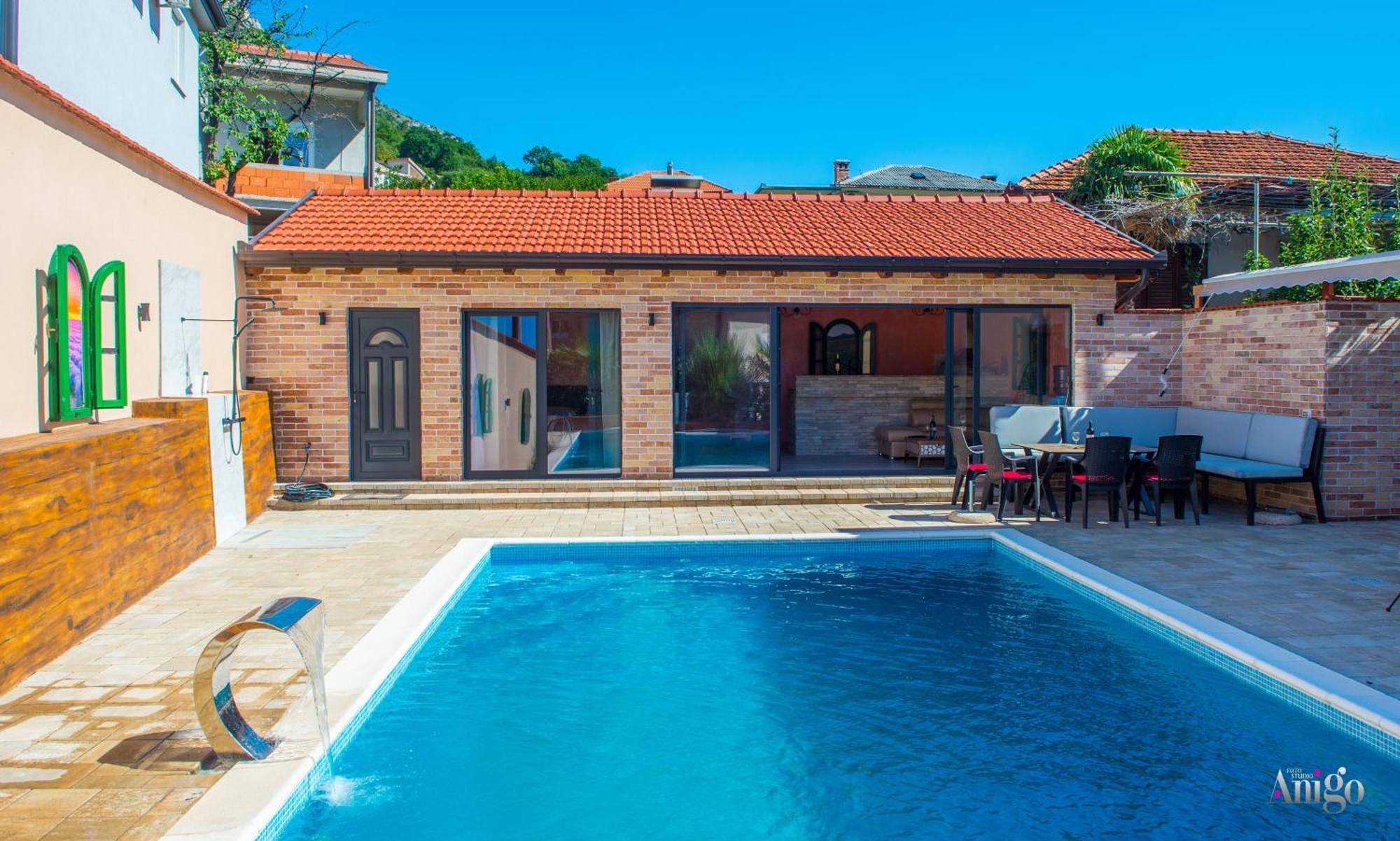 Apartment Mira - With Private Pool