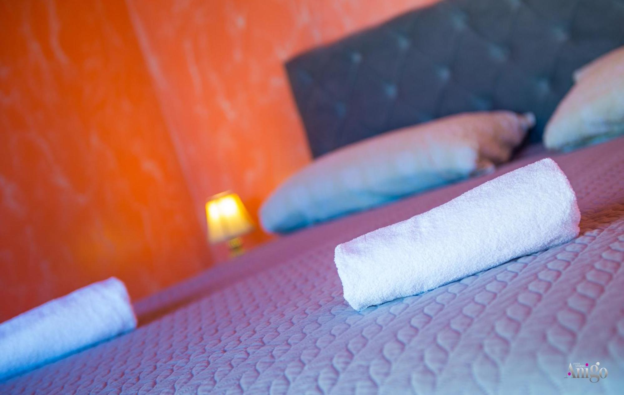 Mira - With Private Pool Apartment Mostar